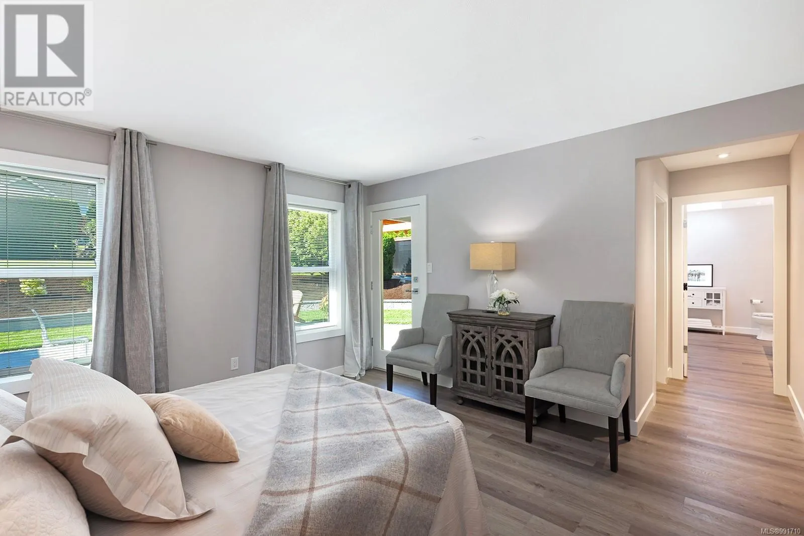 274 Crescent Rd W