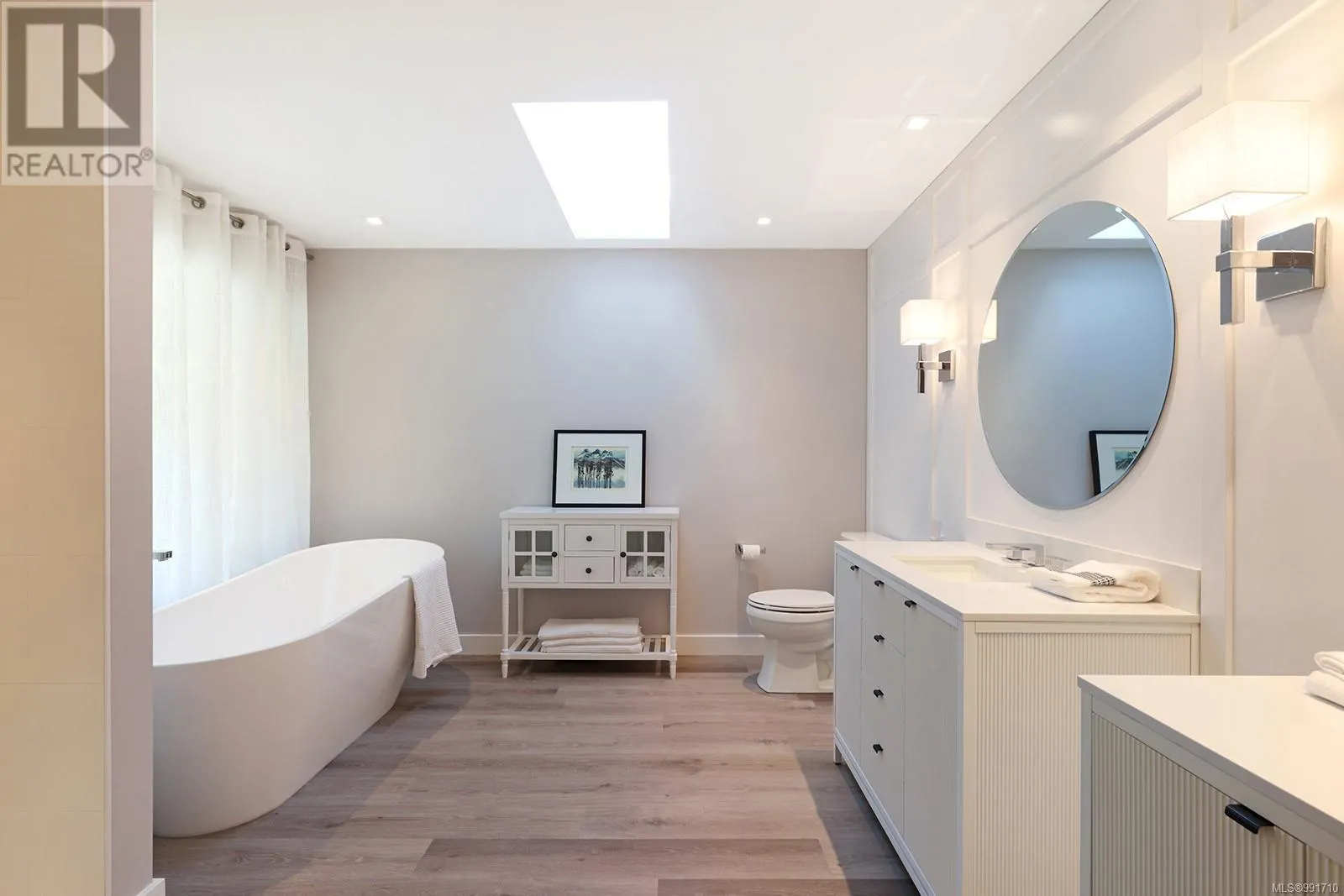 274 Crescent Rd W