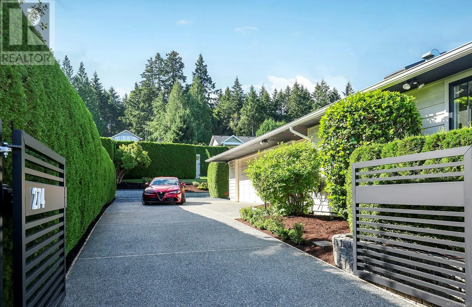 274 Crescent Rd W