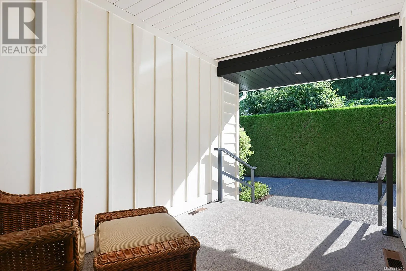 274 Crescent Rd W