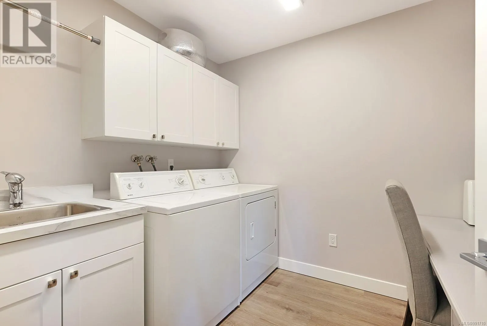 274 Crescent Rd W