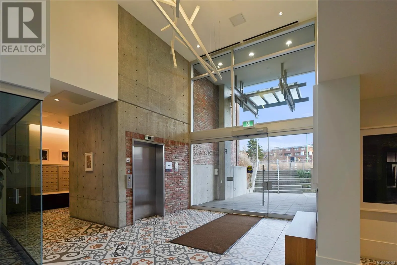 311 456 Pandora Ave