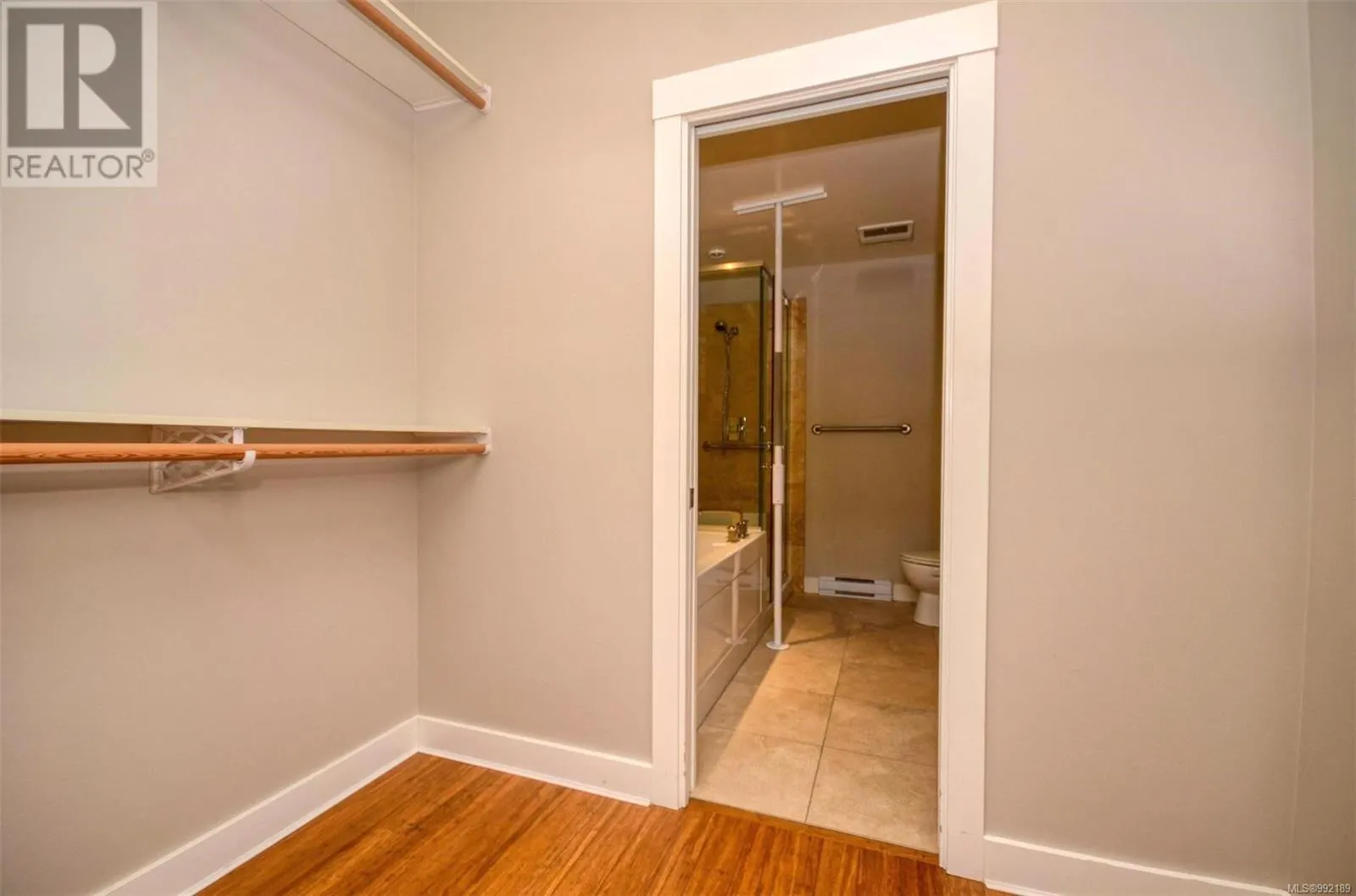 102 9820 Seaport Pl