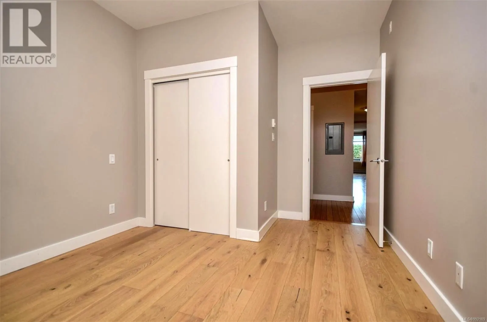102 9820 Seaport Pl