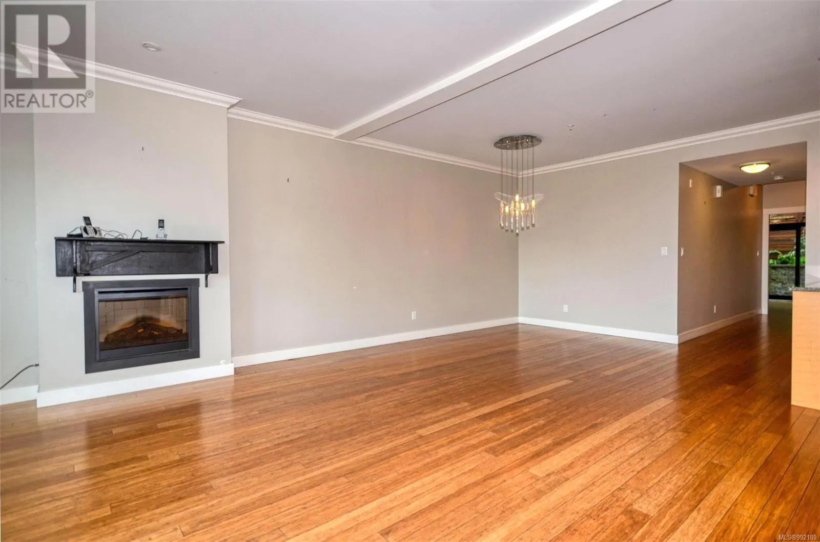 102 9820 Seaport Pl