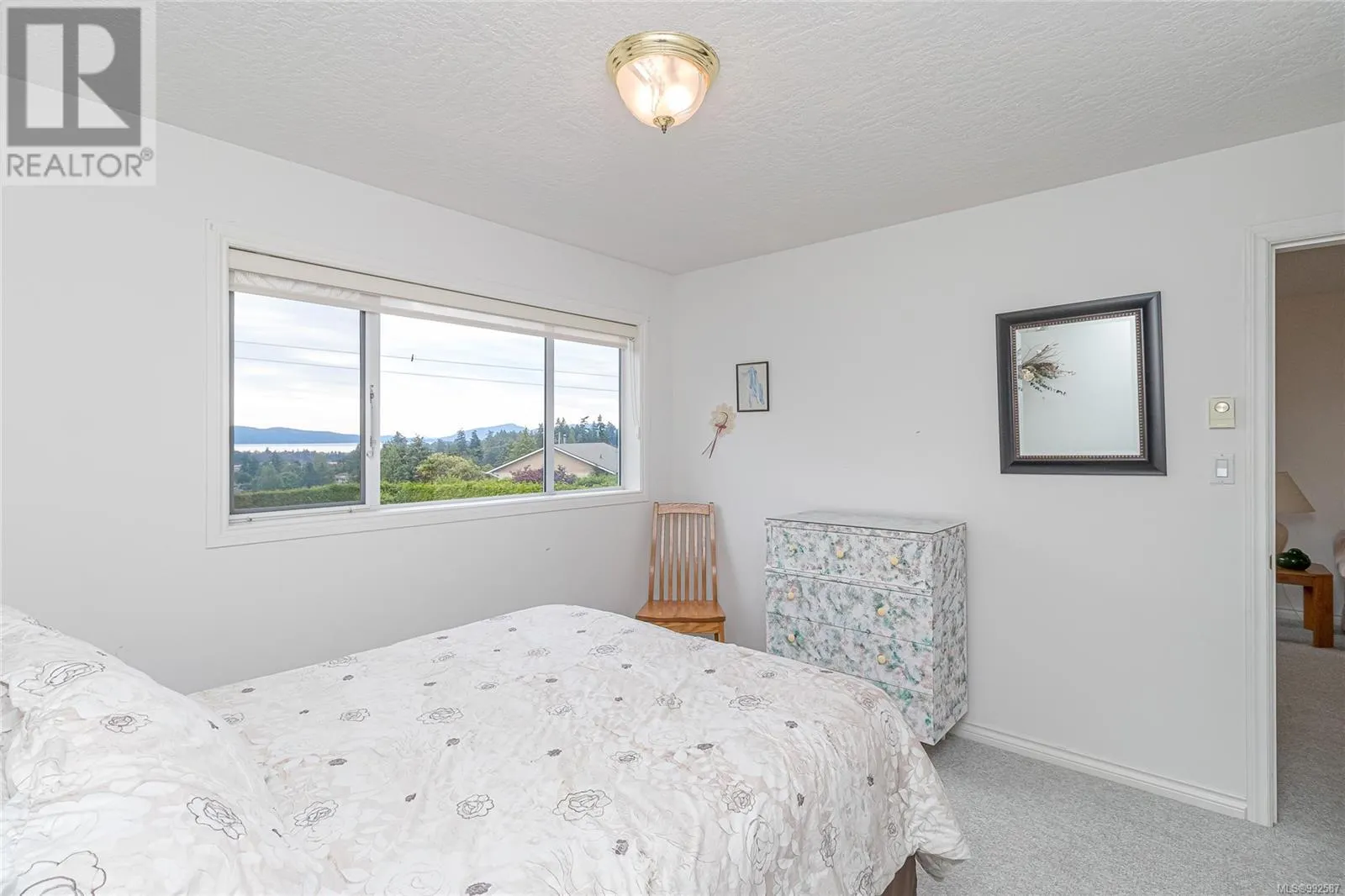 9939 Echo Hts
