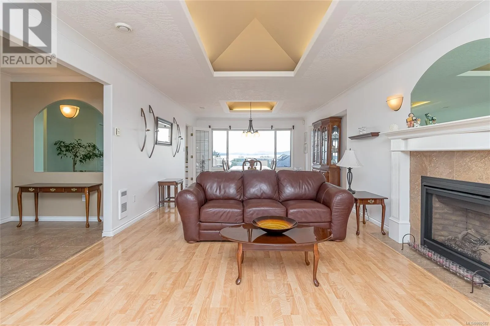 9939 Echo Hts