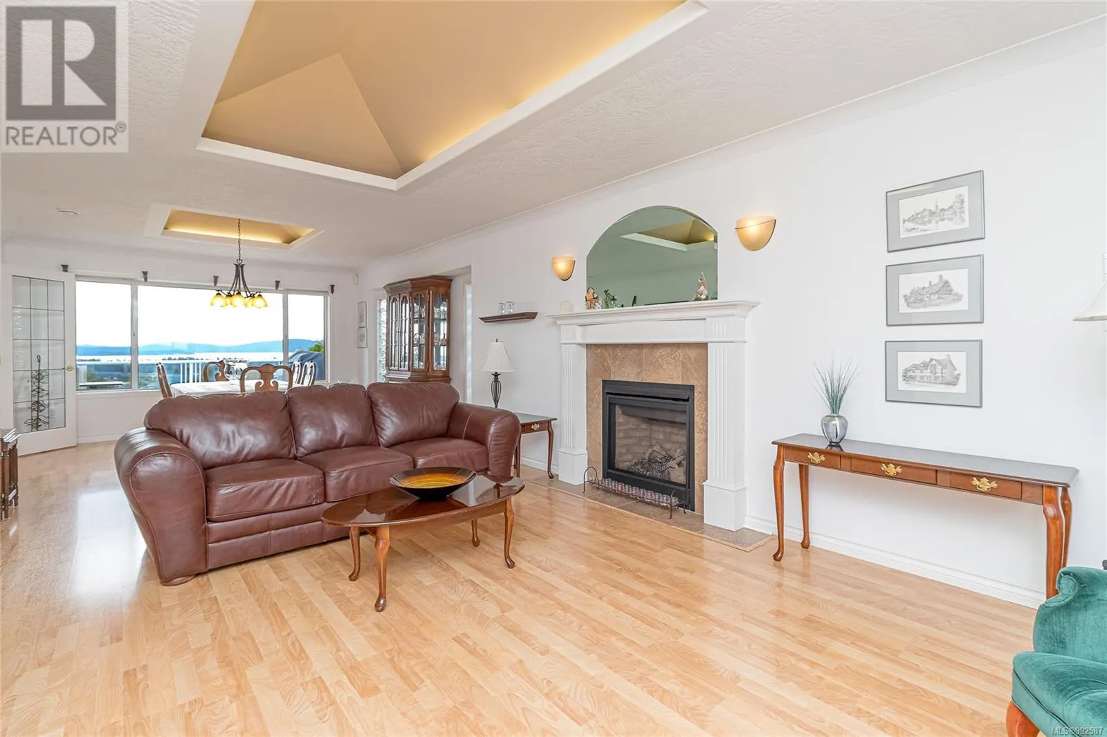 9939 Echo Hts