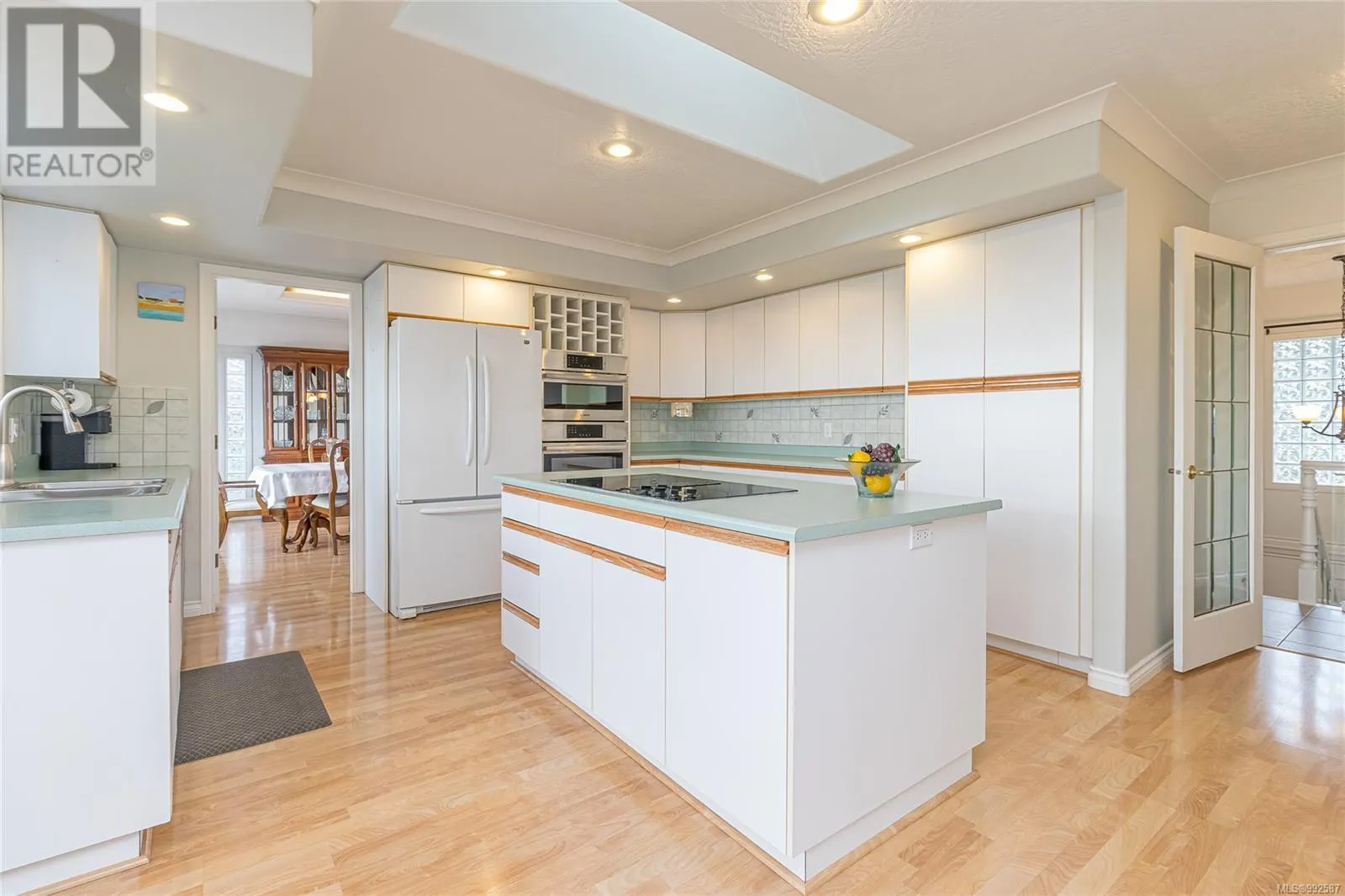 9939 Echo Hts