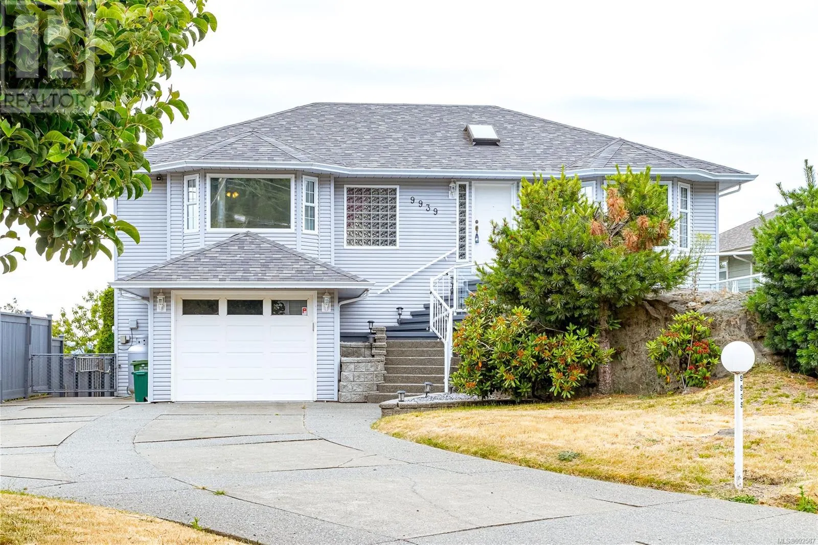 9939 Echo Hts