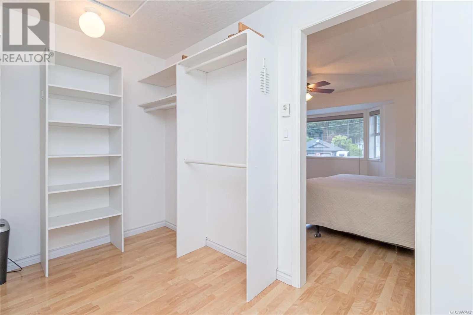 9939 Echo Hts