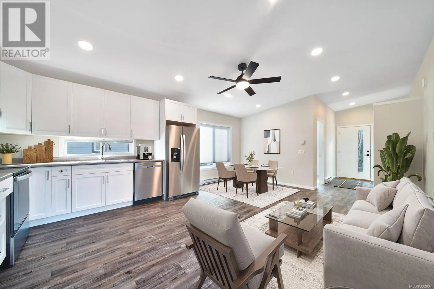 102 3499 Henry Rd