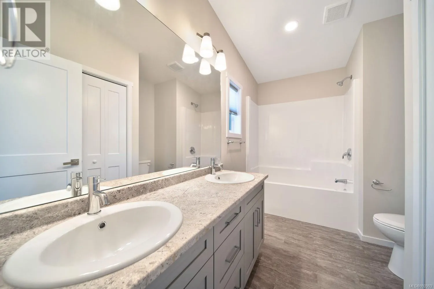 110 3499 Henry Rd