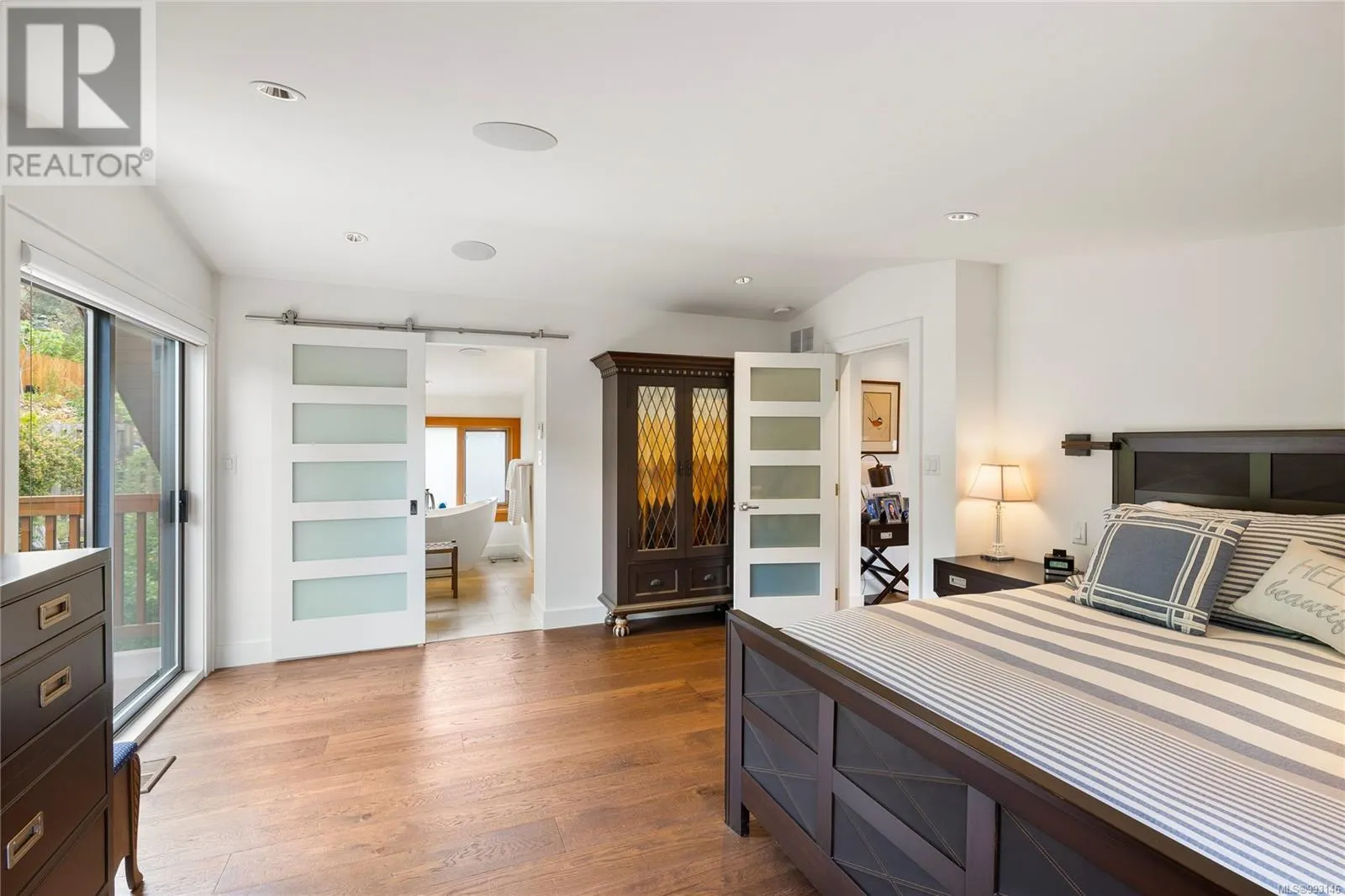 1904 Bonito Cres