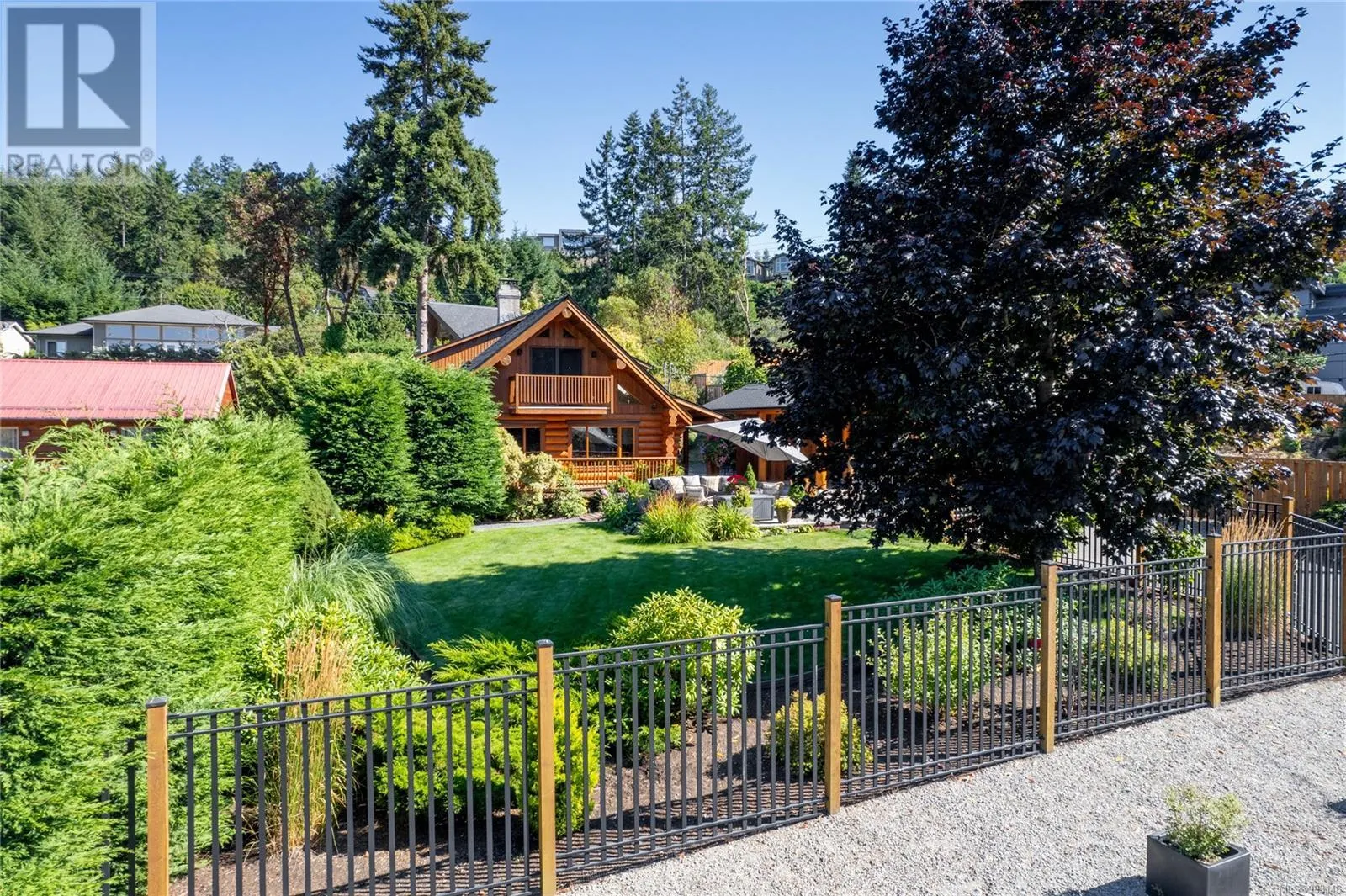 1904 Bonito Cres