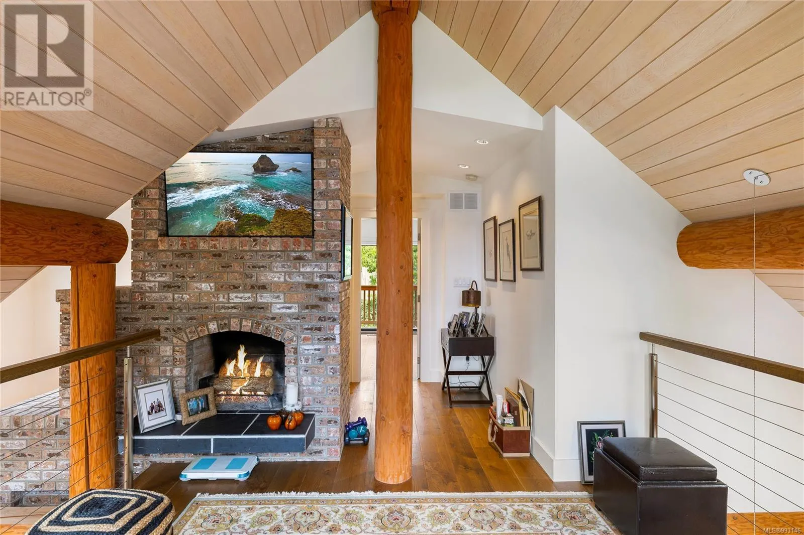 1904 Bonito Cres