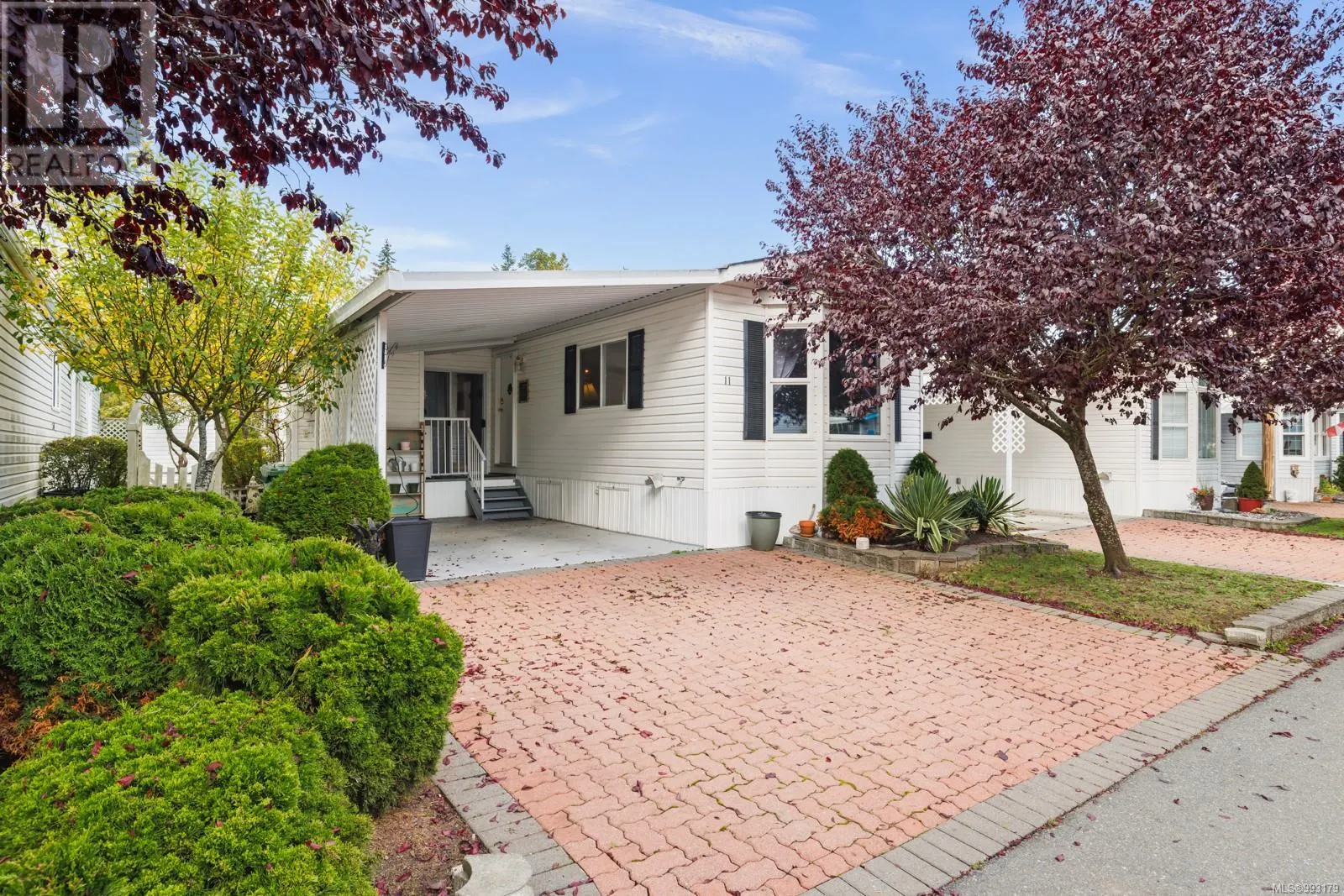 11 7401 Central Saanich Rd
