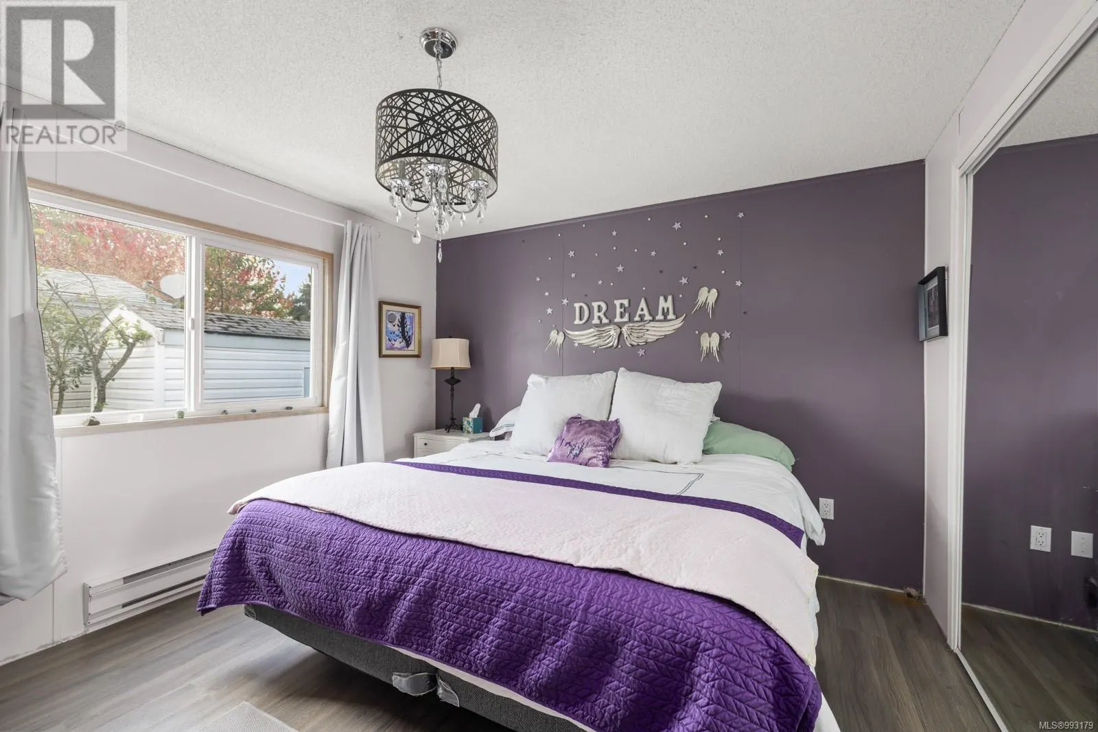 11 7401 Central Saanich Rd