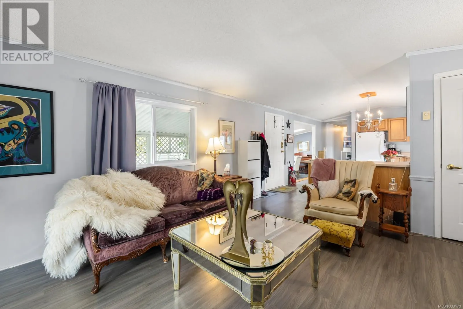11 7401 Central Saanich Rd
