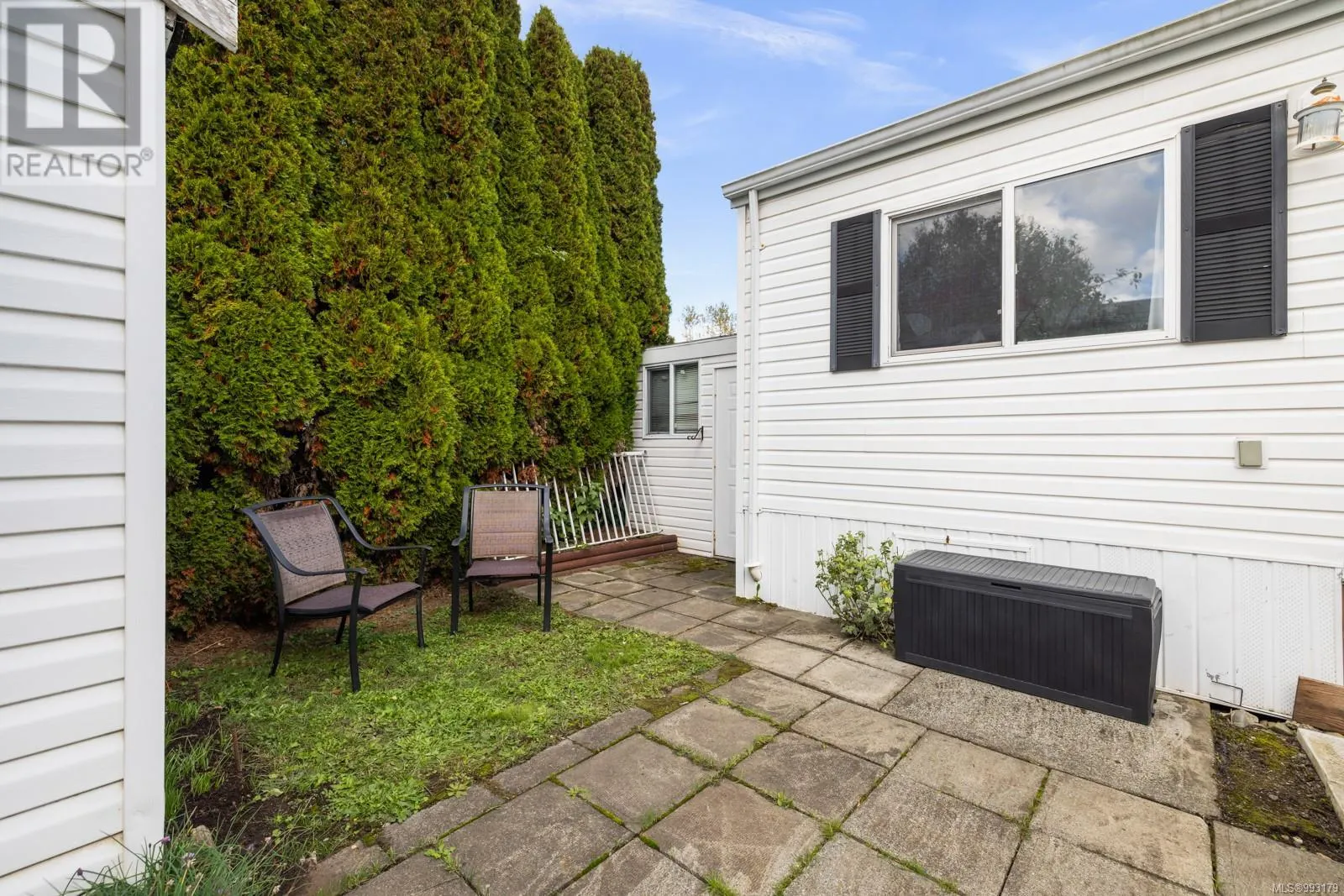 11 7401 Central Saanich Rd