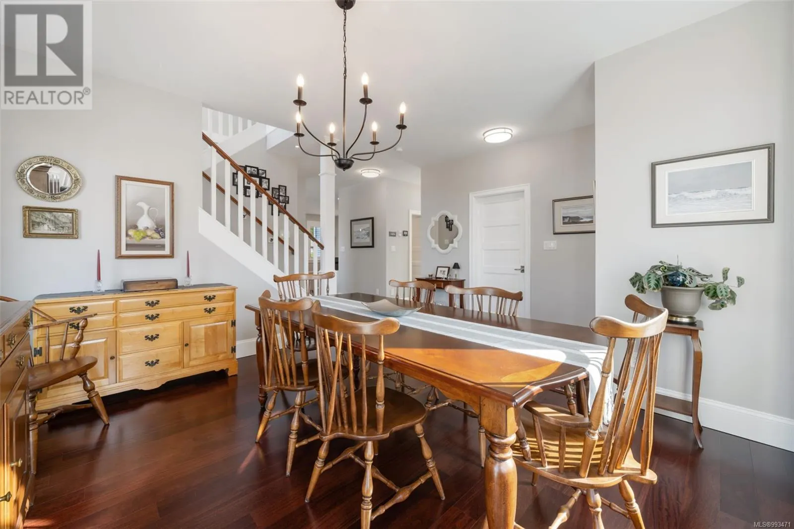 10123 Island View Close