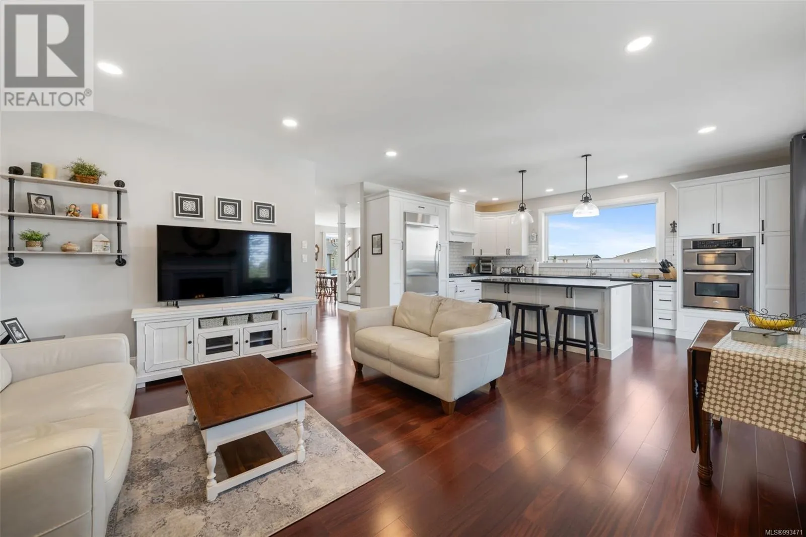 10123 Island View Close