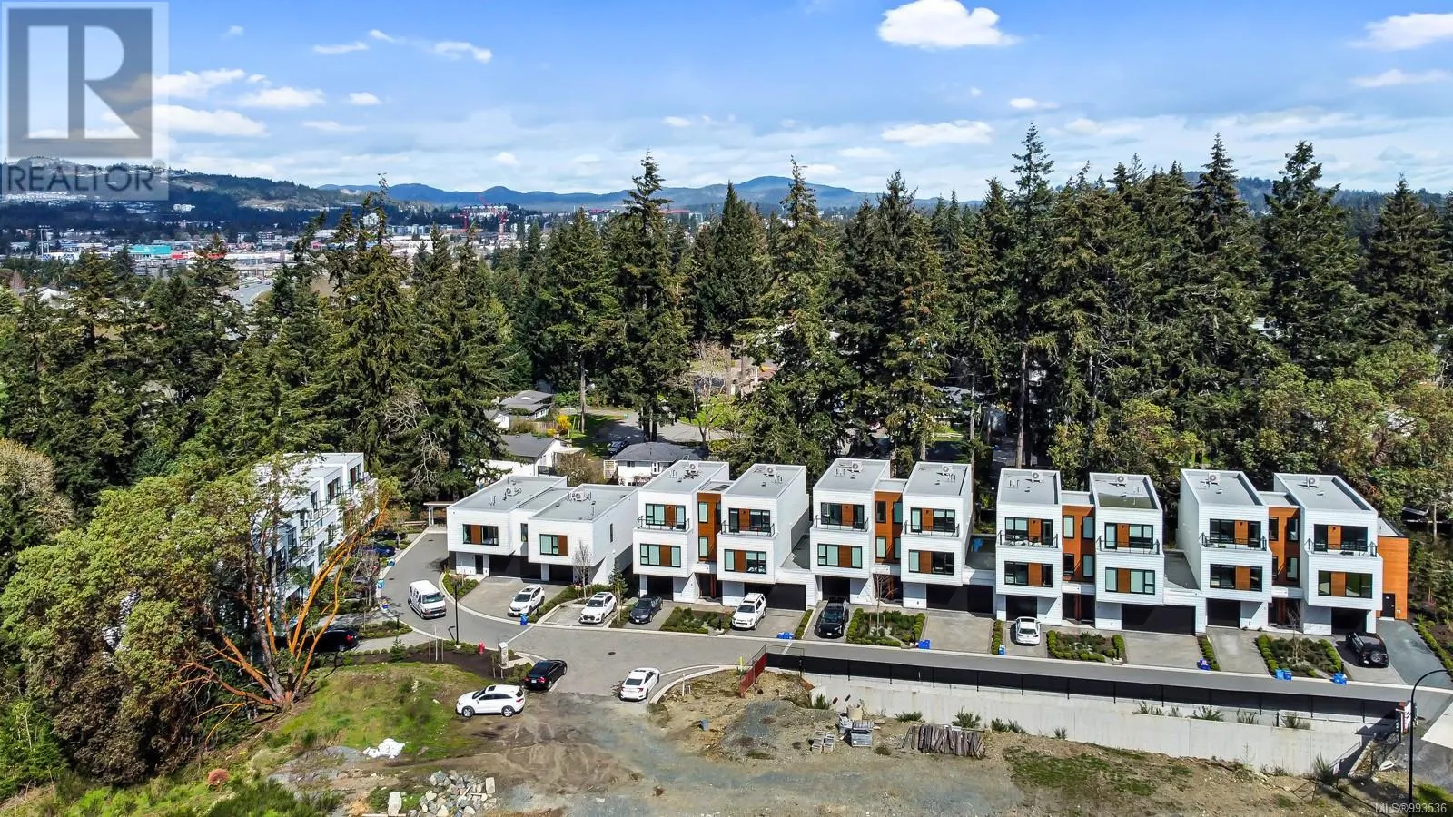 10 2330 Sooke Rd