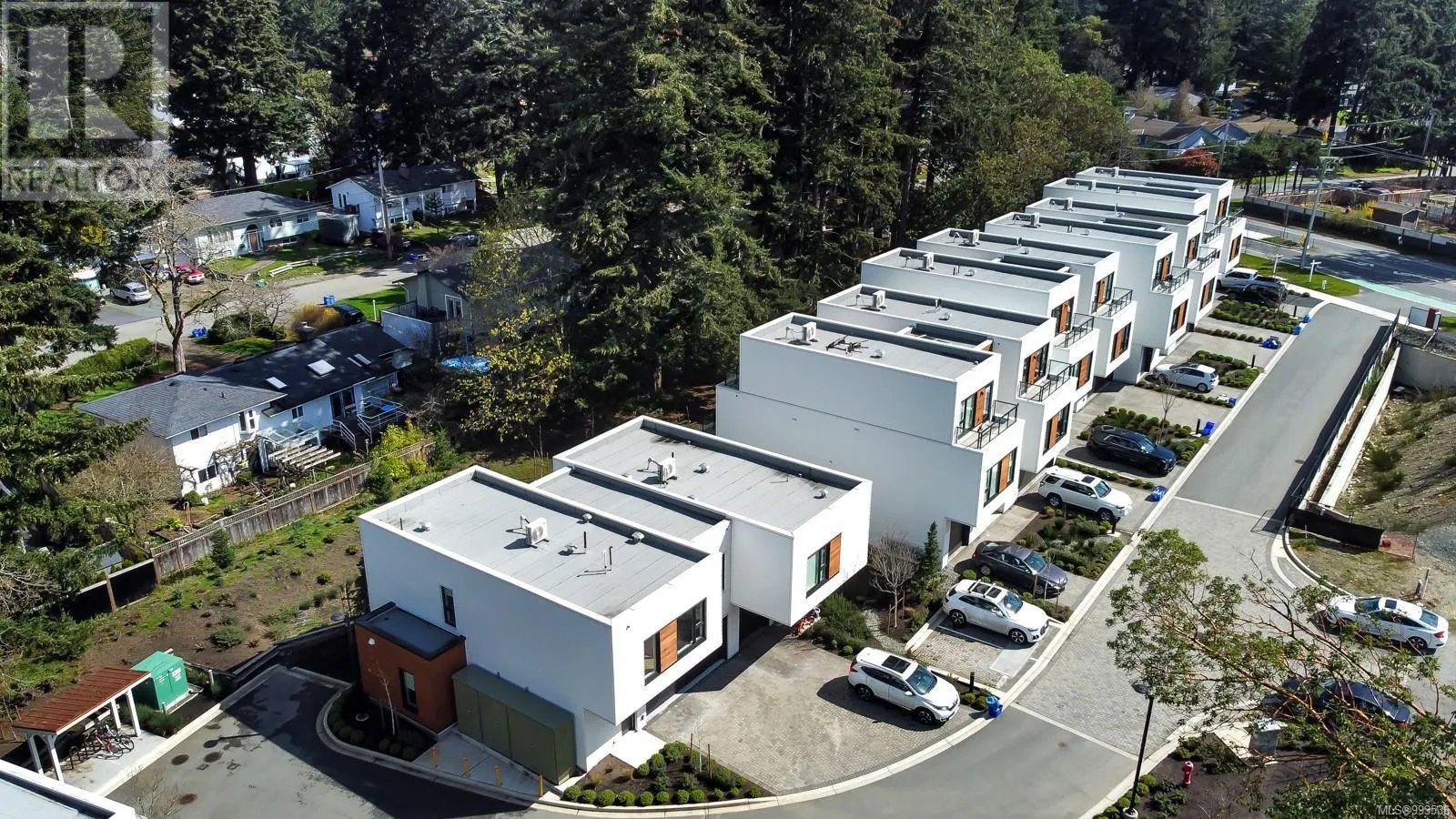 10 2330 Sooke Rd