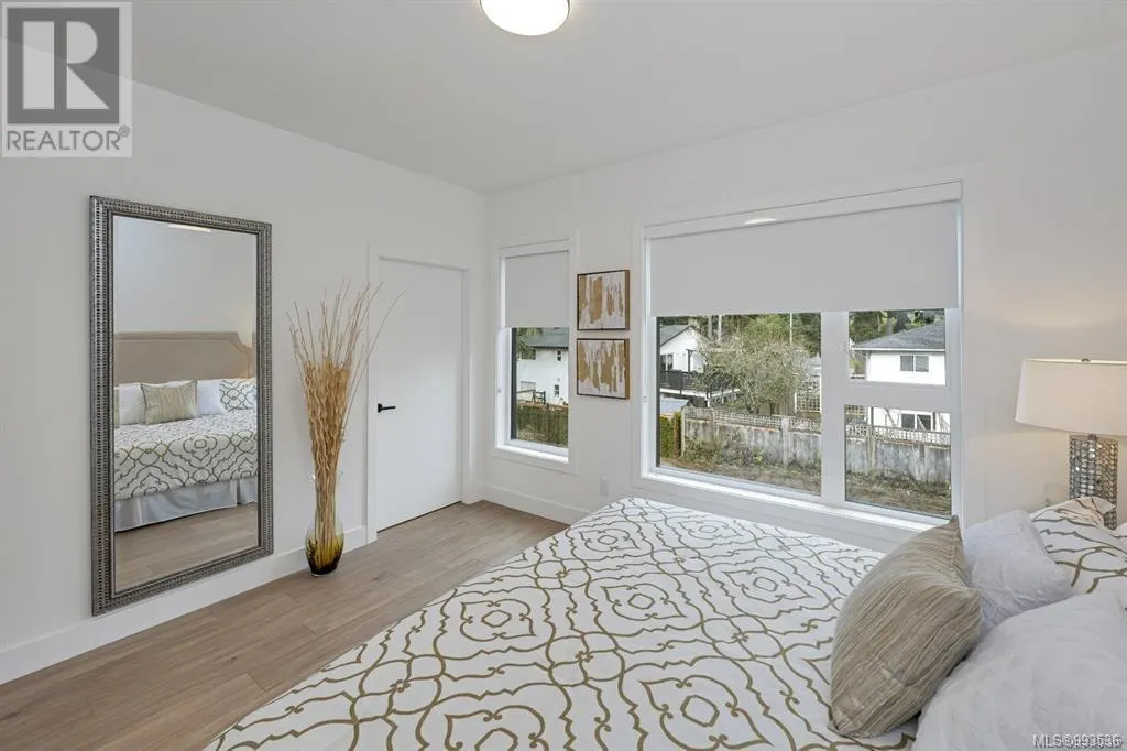 10 2330 Sooke Rd