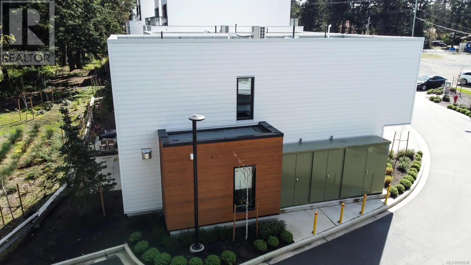 10 2330 Sooke Rd
