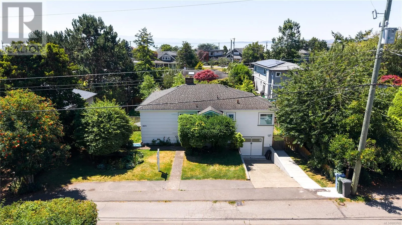 2075 Lorne Terr