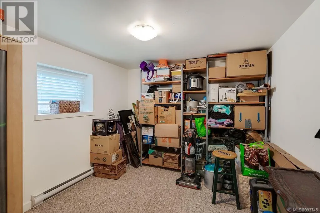 2075 Lorne Terr