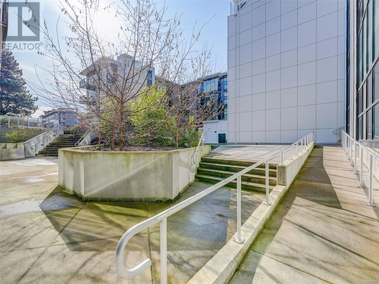 109 1105 Pandora Ave
