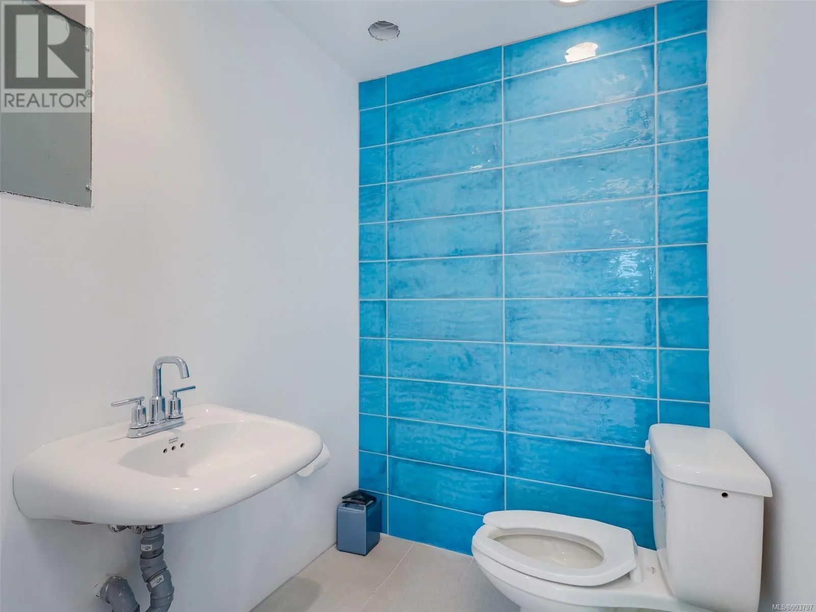 109 1105 Pandora Ave