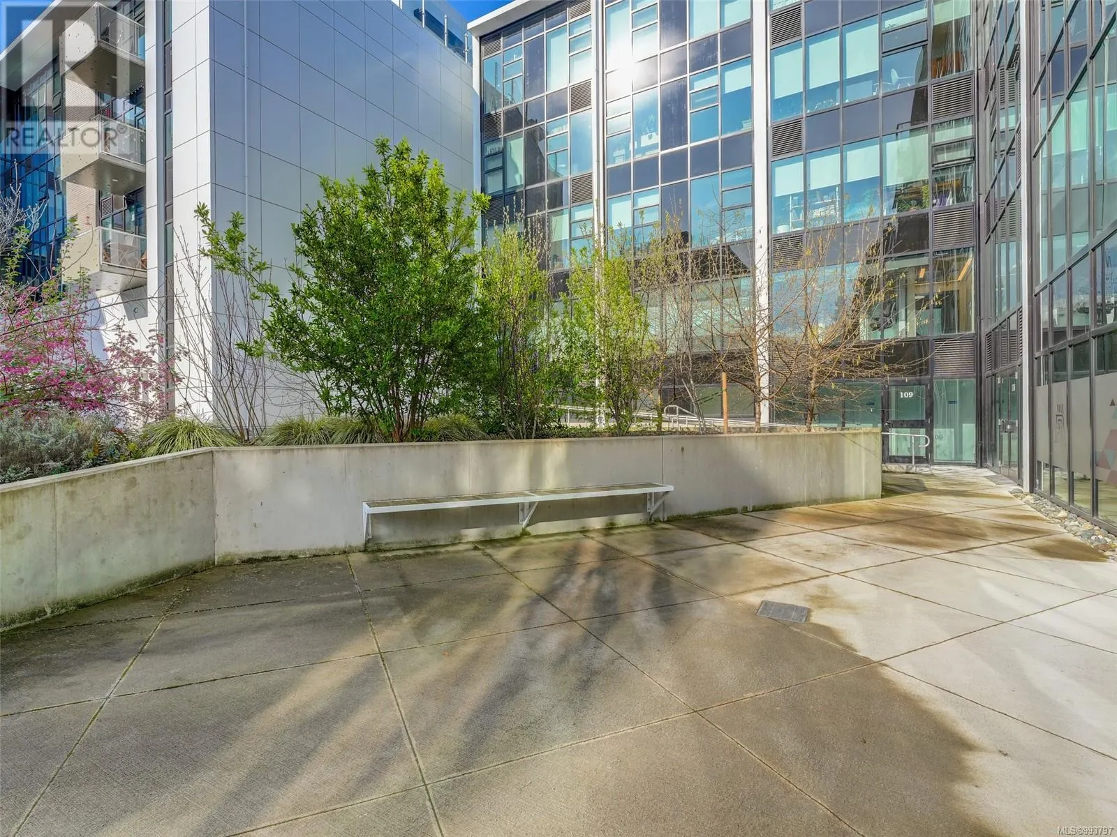 109 1105 Pandora Ave
