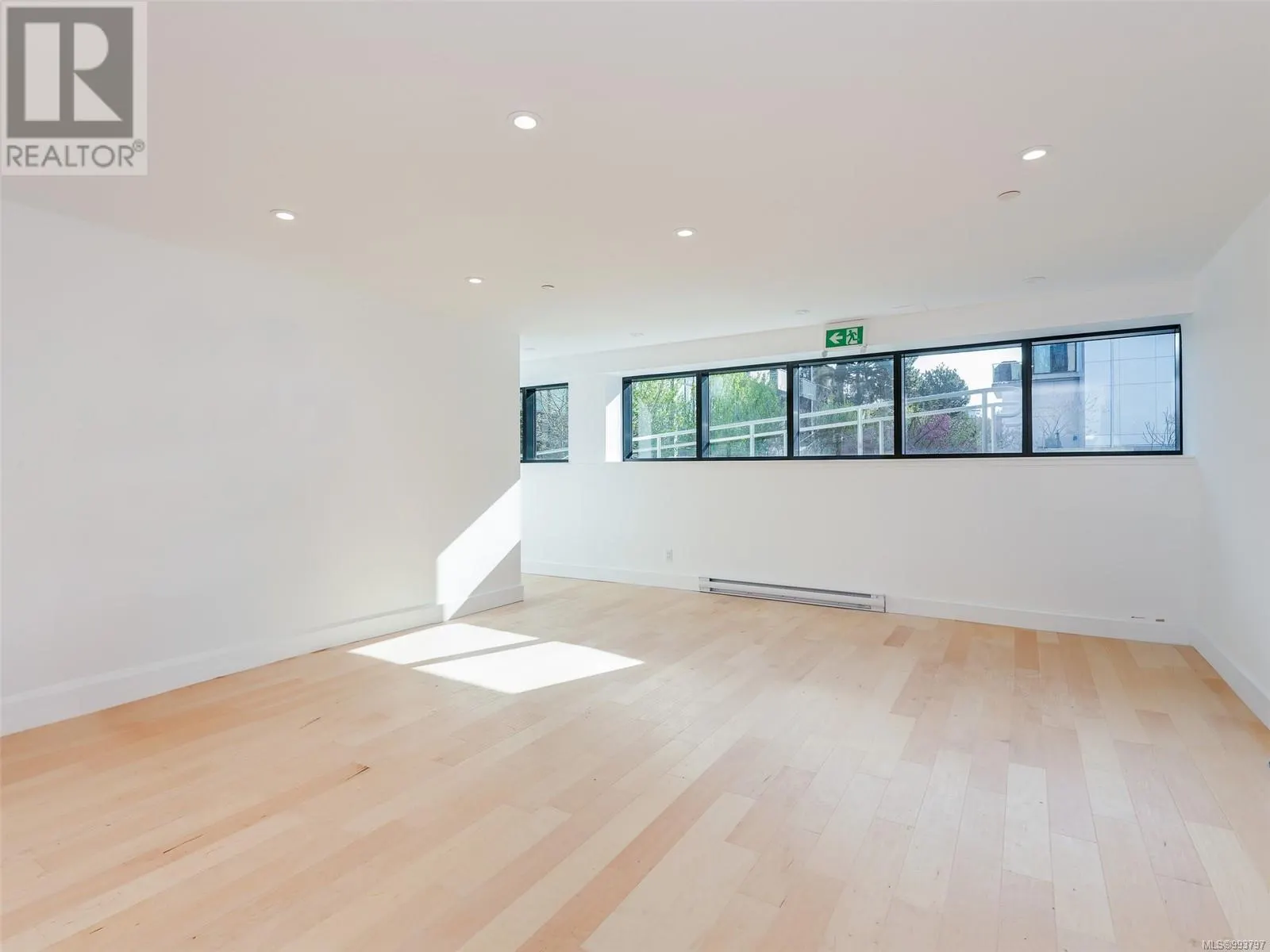 109 1105 Pandora Ave