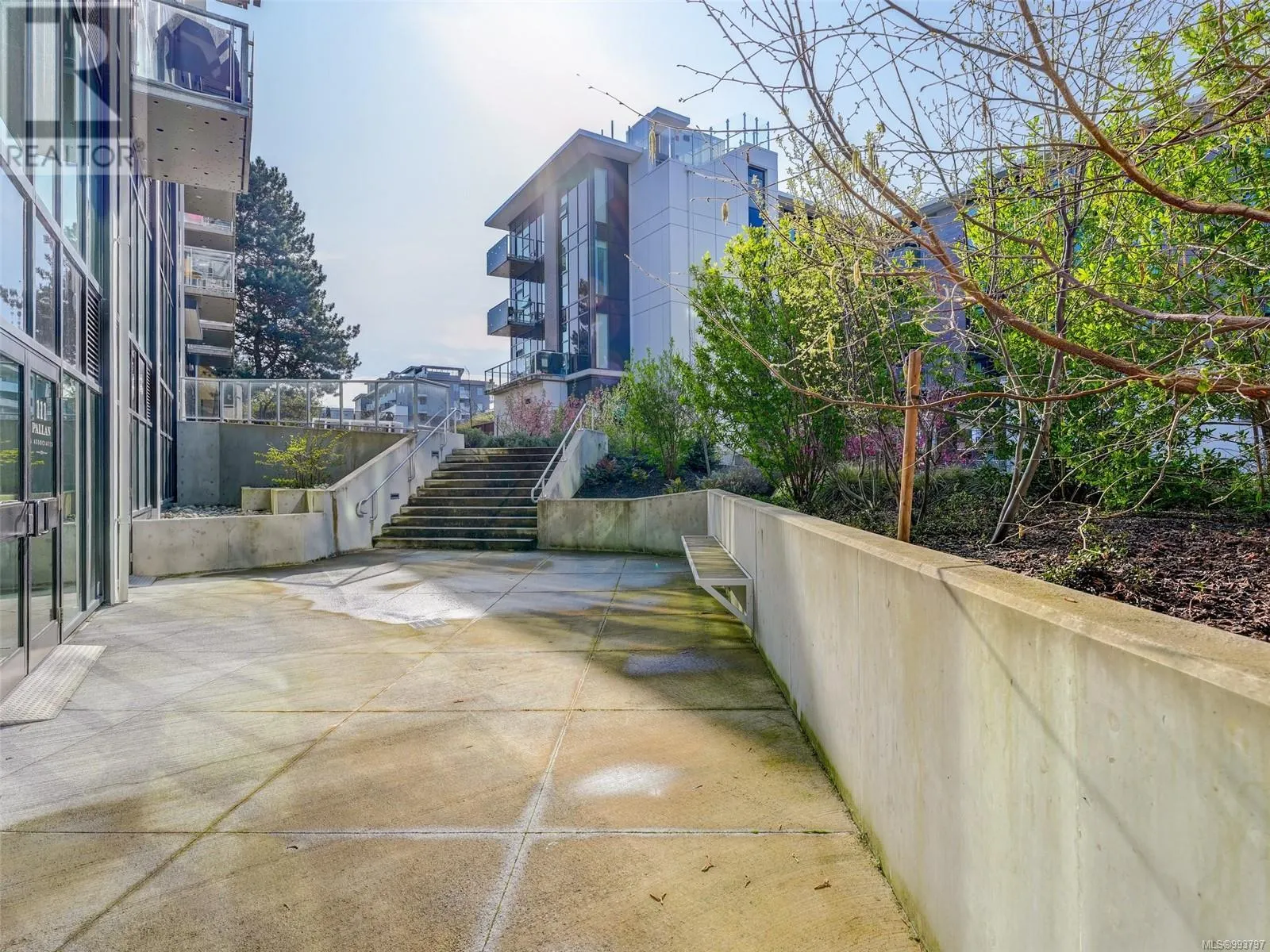 109 1105 Pandora Ave