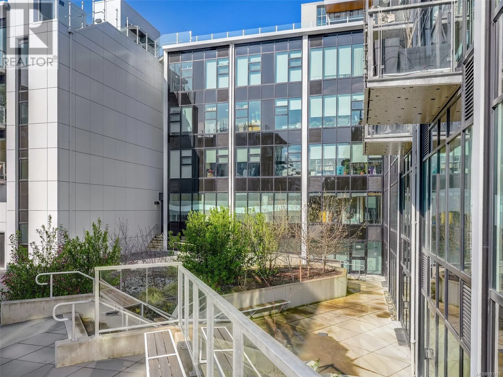 109 1105 Pandora Ave