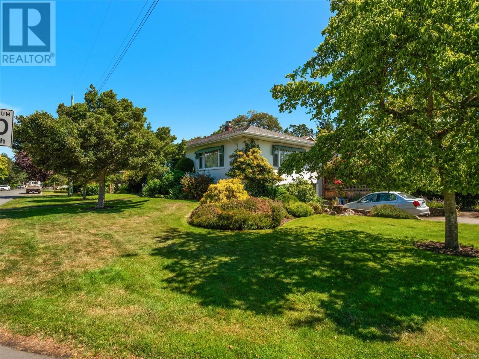 877 Island Rd