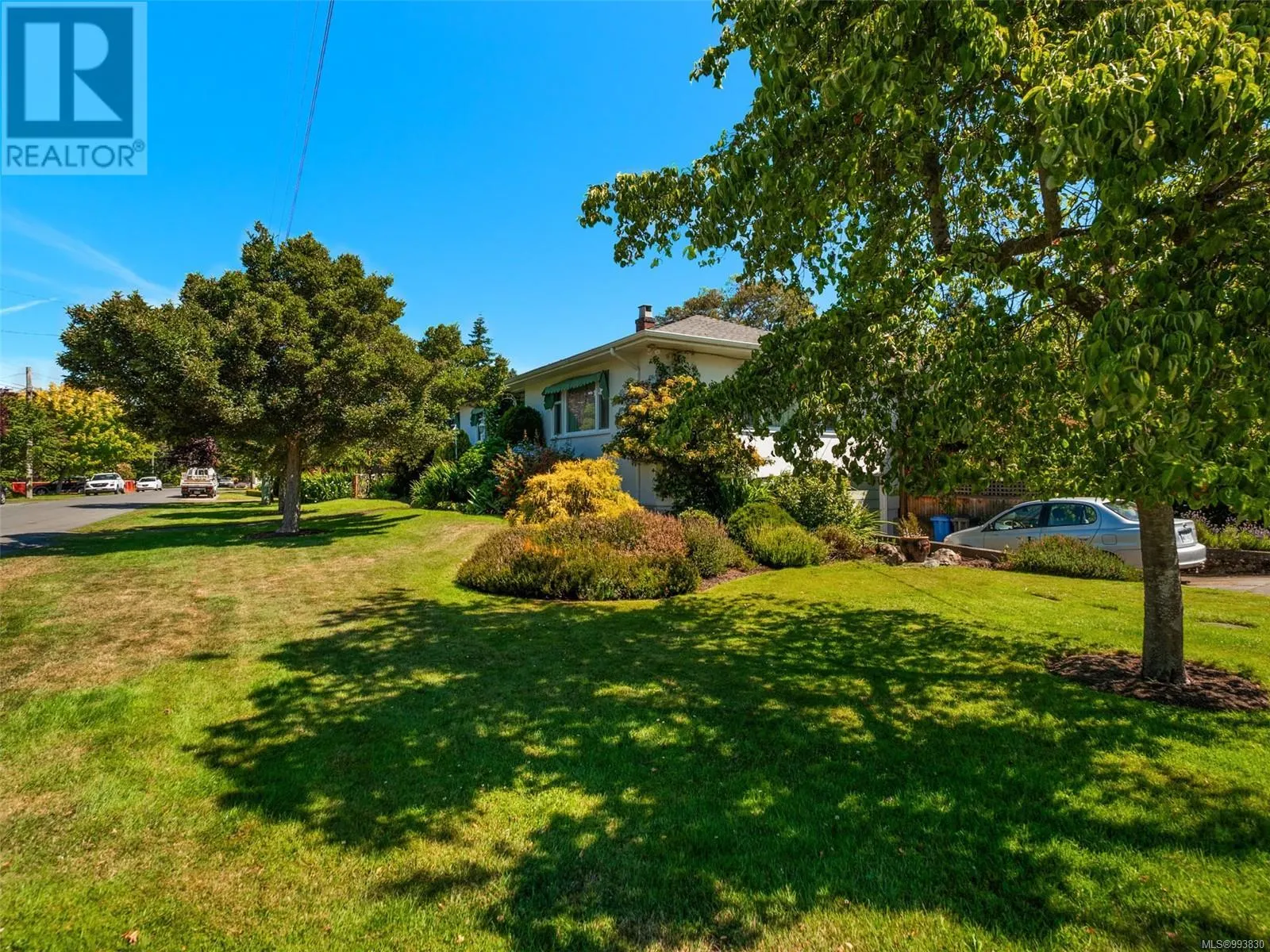 877 Island Rd