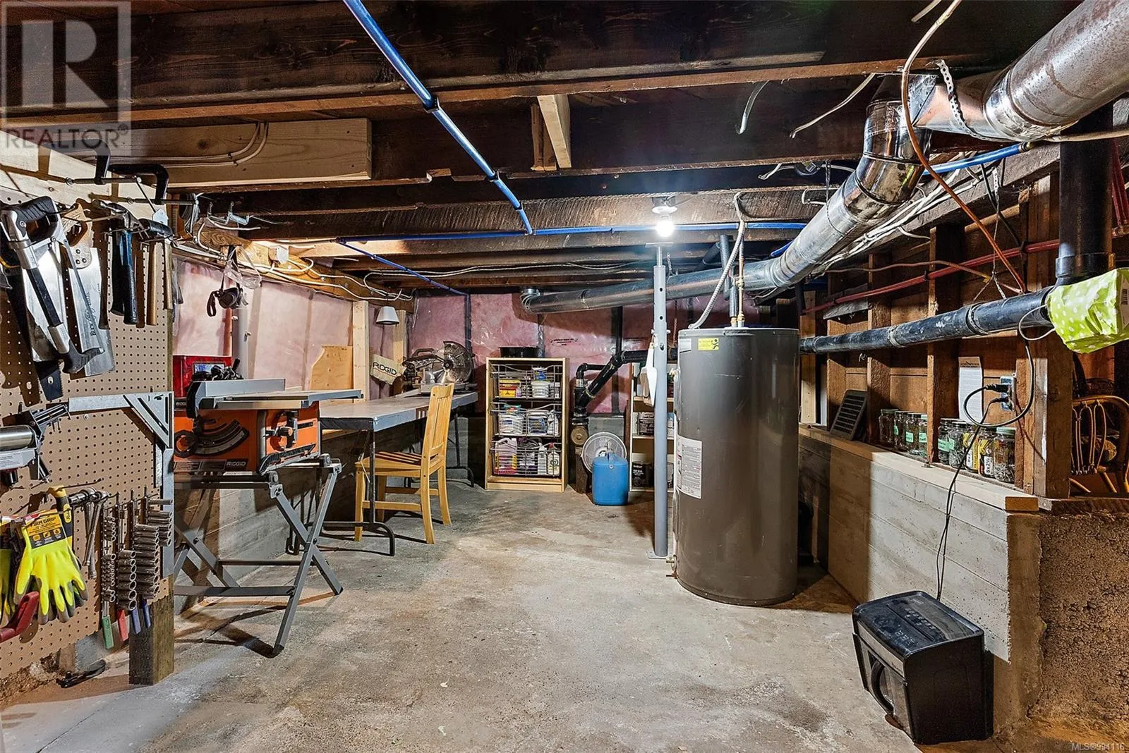 212 Simcoe St