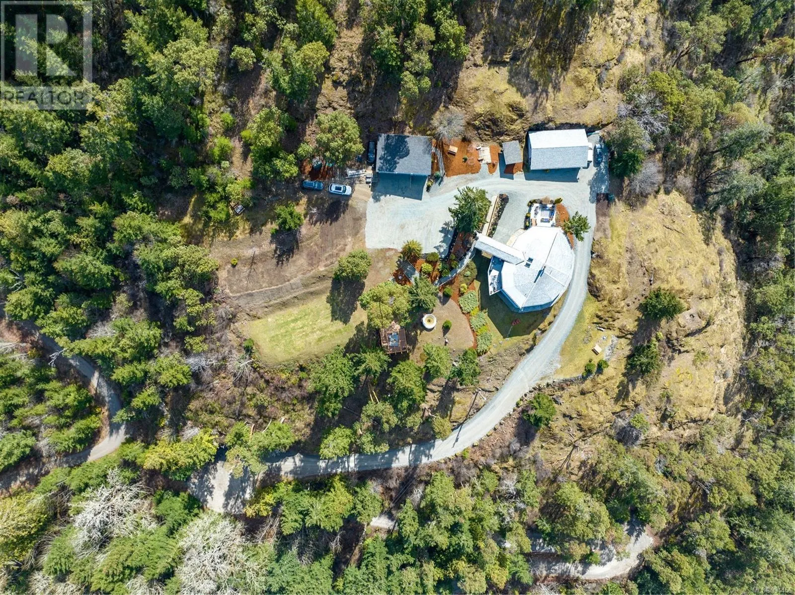1828 Strathcona Hts