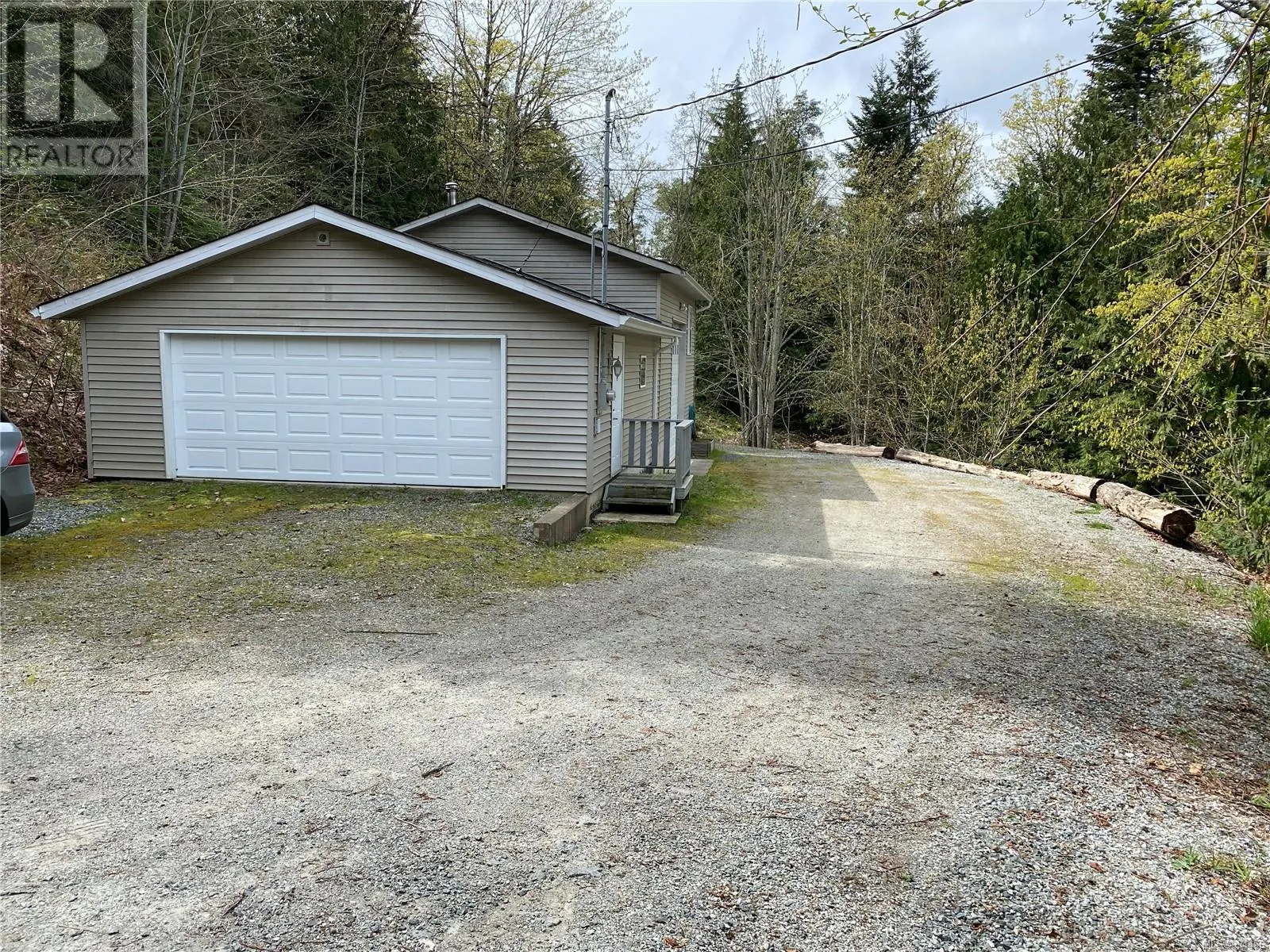 1828 Strathcona Hts