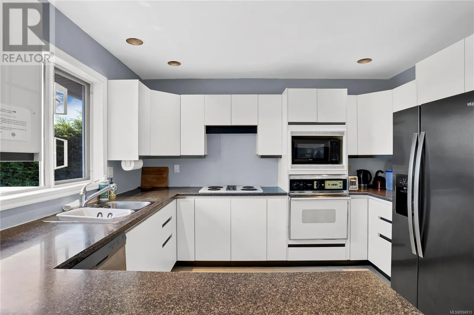 230 Portsmouth Dr