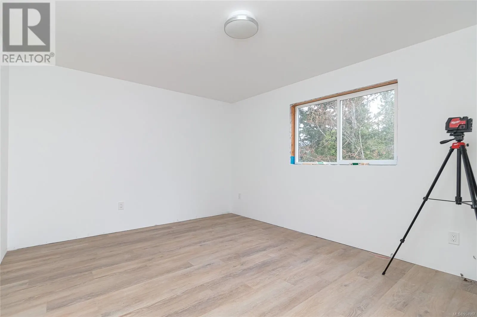 1077 Lands End Rd