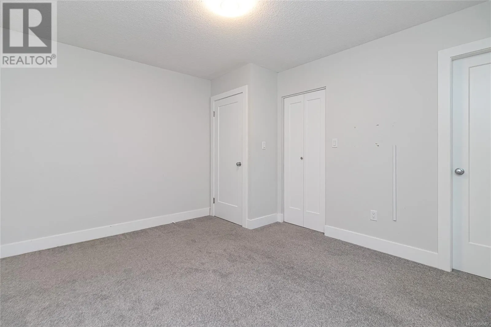 1077 Lands End Rd