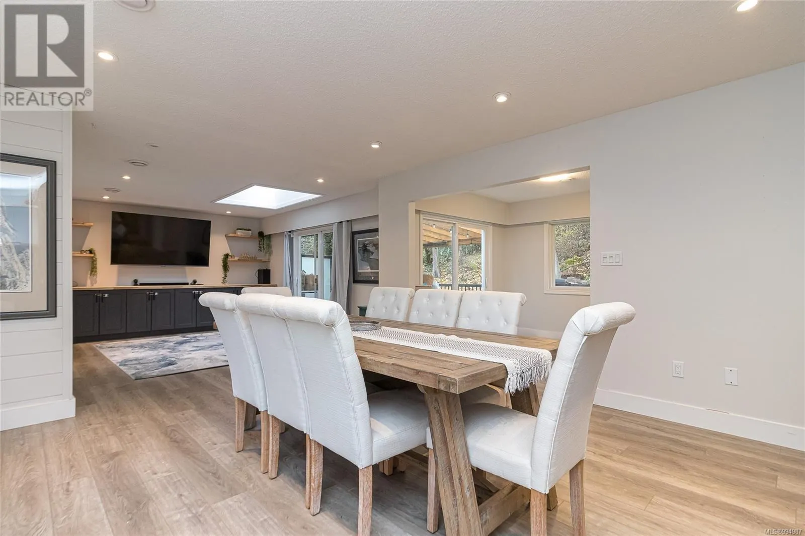 1077 Lands End Rd