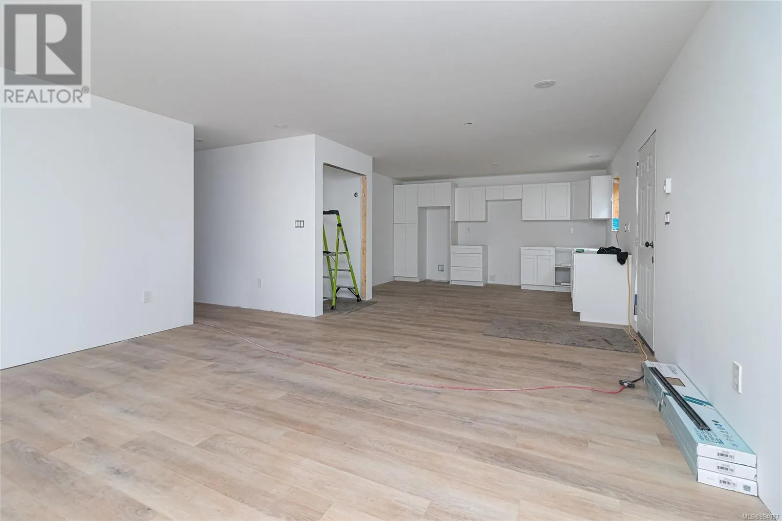 1077 Lands End Rd