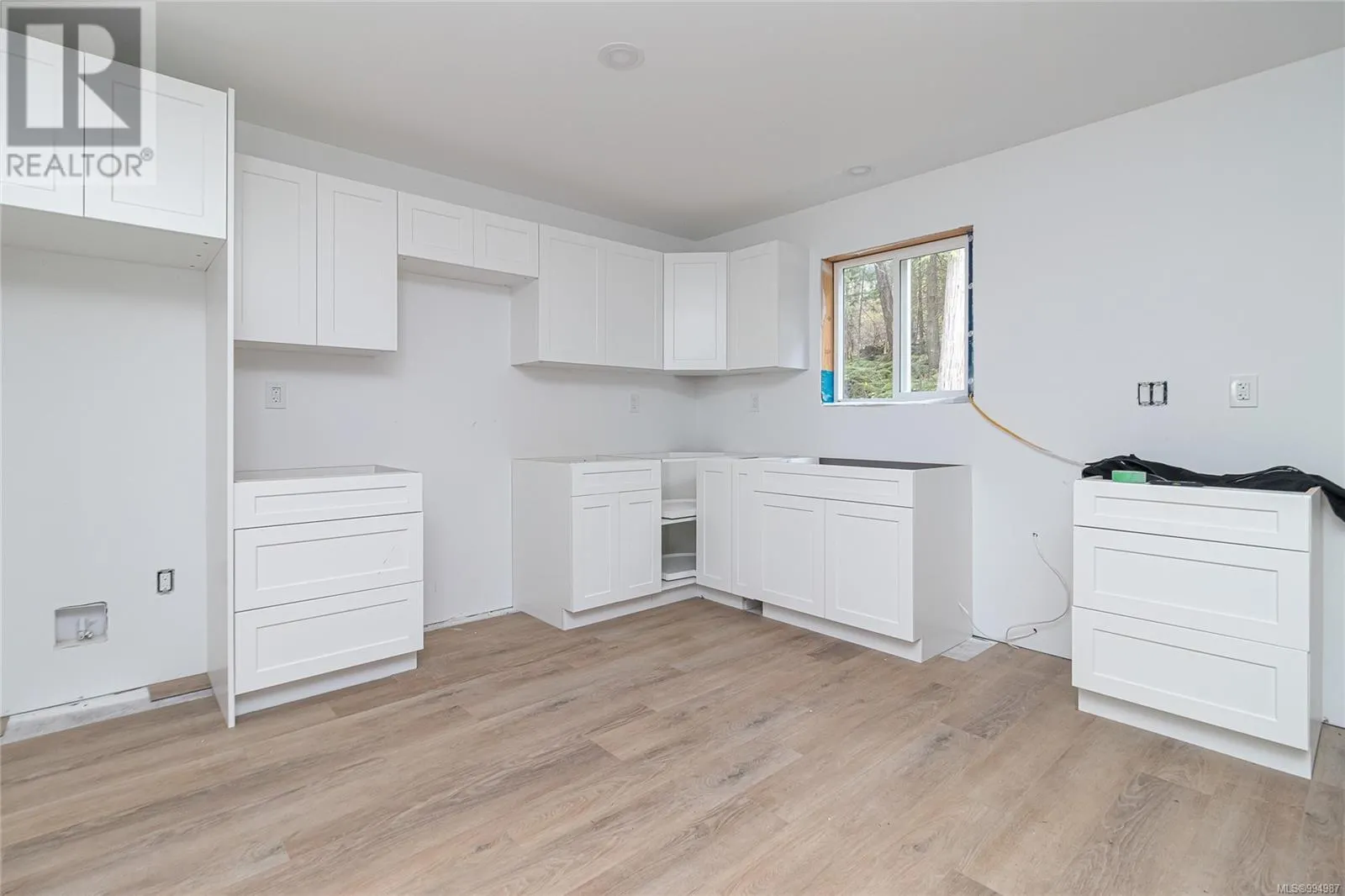 1077 Lands End Rd