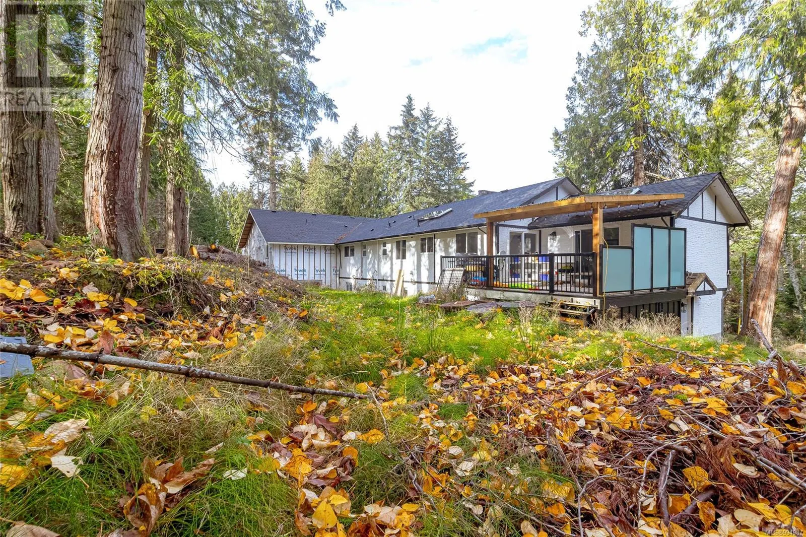 1077 Lands End Rd